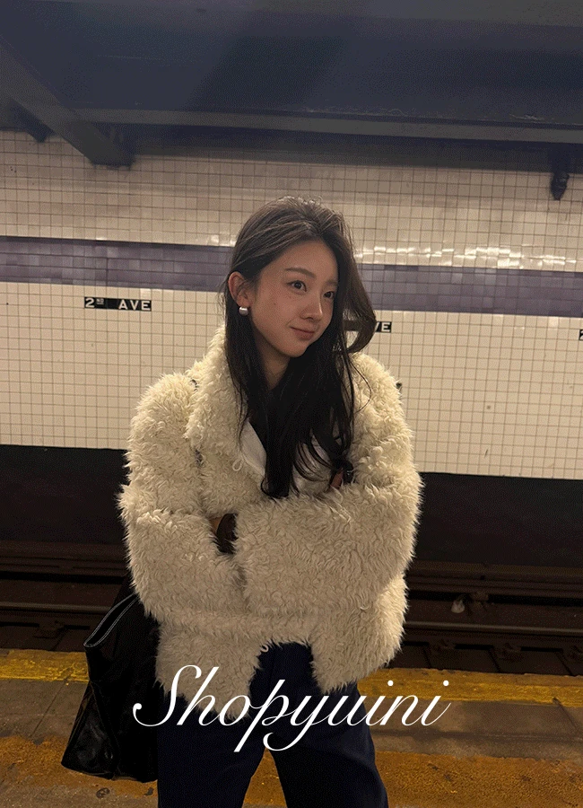 [프리오더5%] Doodle fur jacket (2color)