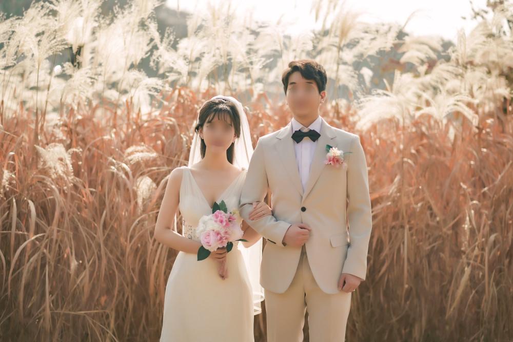 [대여] 남성 화이트 턱시도 웨딩 화이트정장 신랑예복 대여