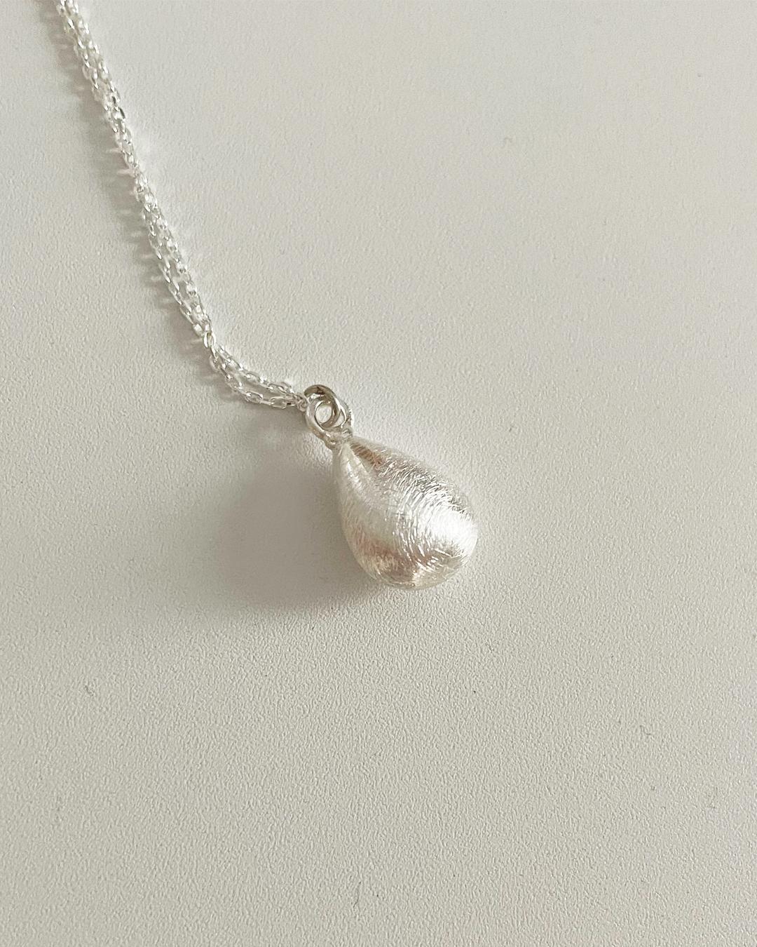 [Silver925] oar RainDrop Long Necklace [Silver]