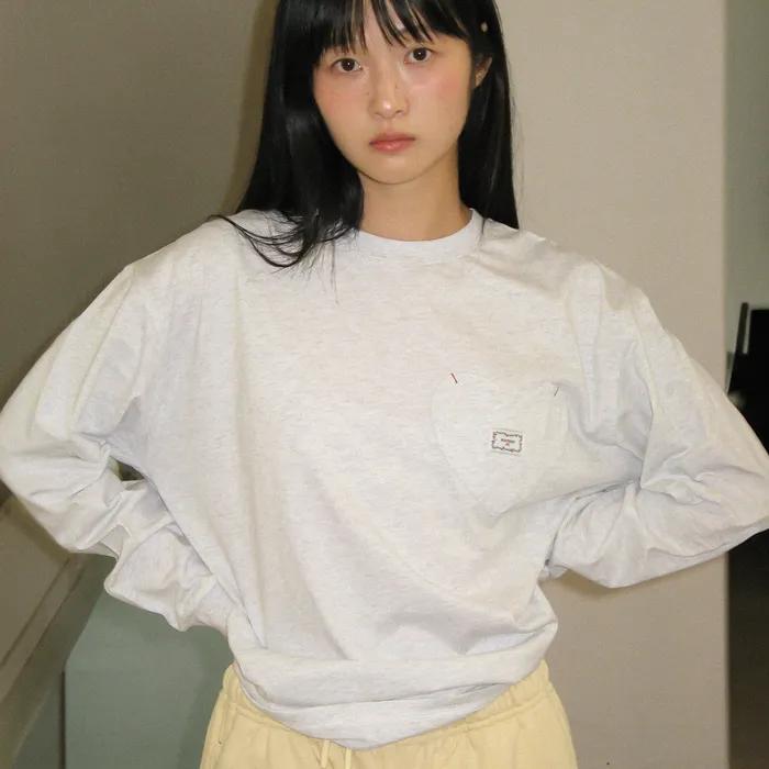 HEART POCKET OVER FIT LONG SLEEVE T SHIRT WHITE MELANGE