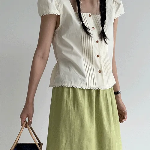 앵글 반팔 블라우스