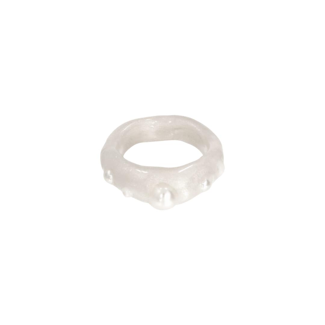 cosmos pearl ring-white
