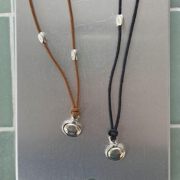 Strap Oval Necklace