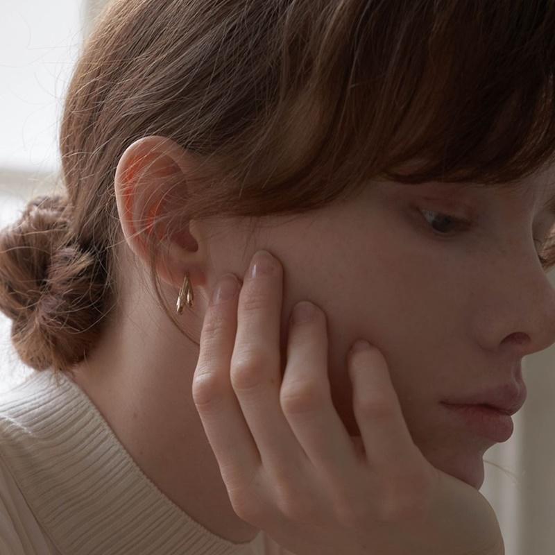DUO HOOP EARRING