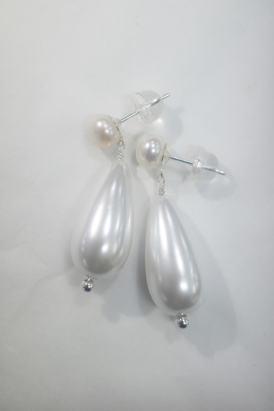Drop Pearl Earrings
