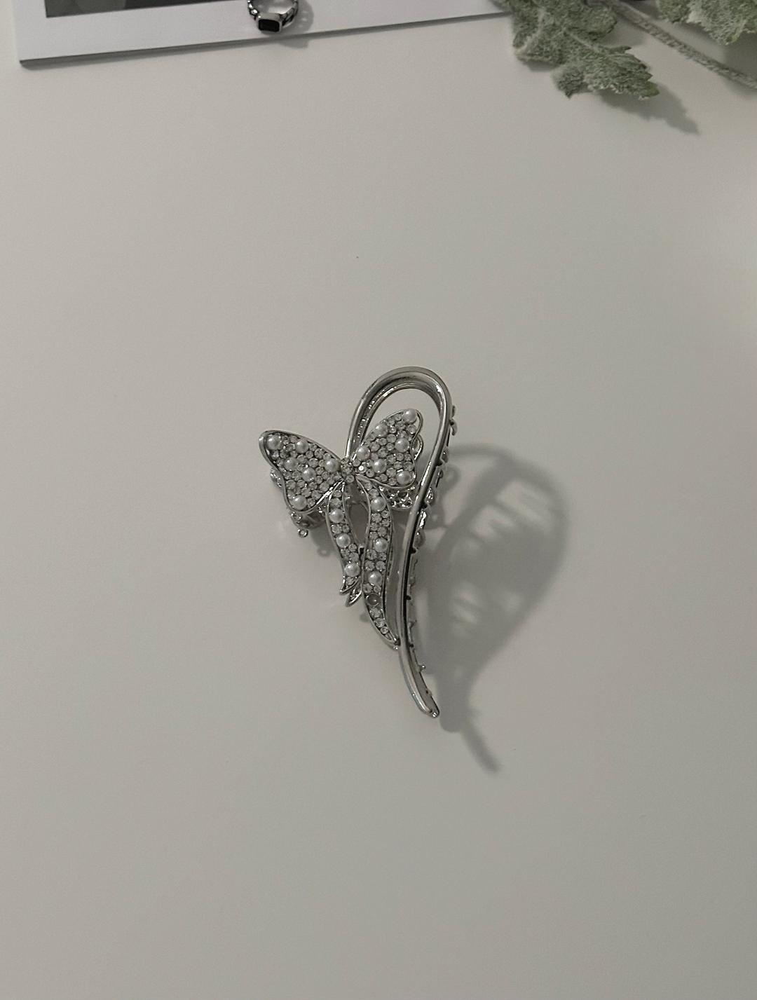 butterfly ribbon clip