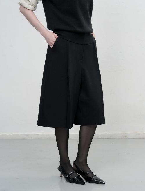 플리츠 버뮤다 팬츠 [BLACK] / WBE3L12505