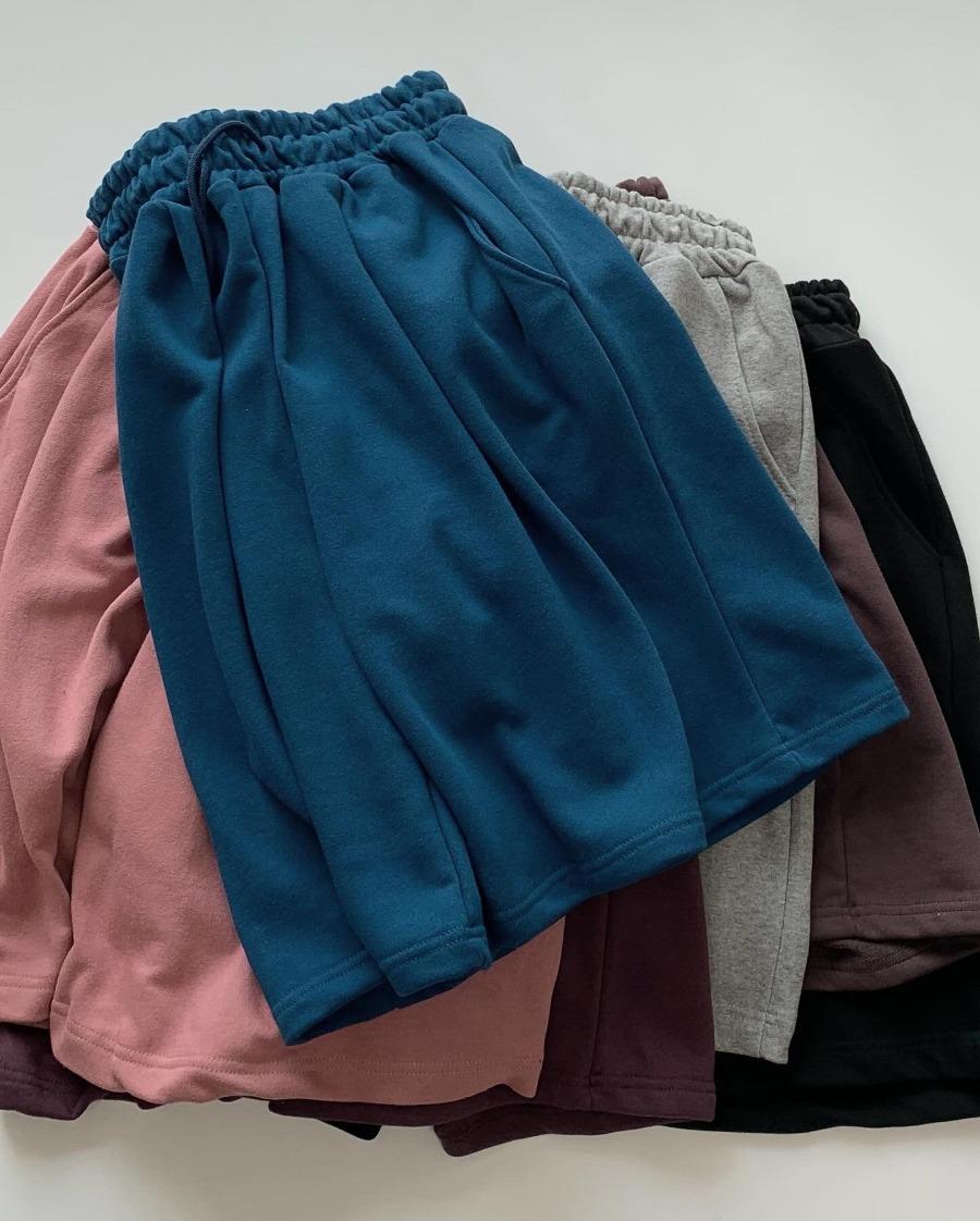 an burmuda sweat pants