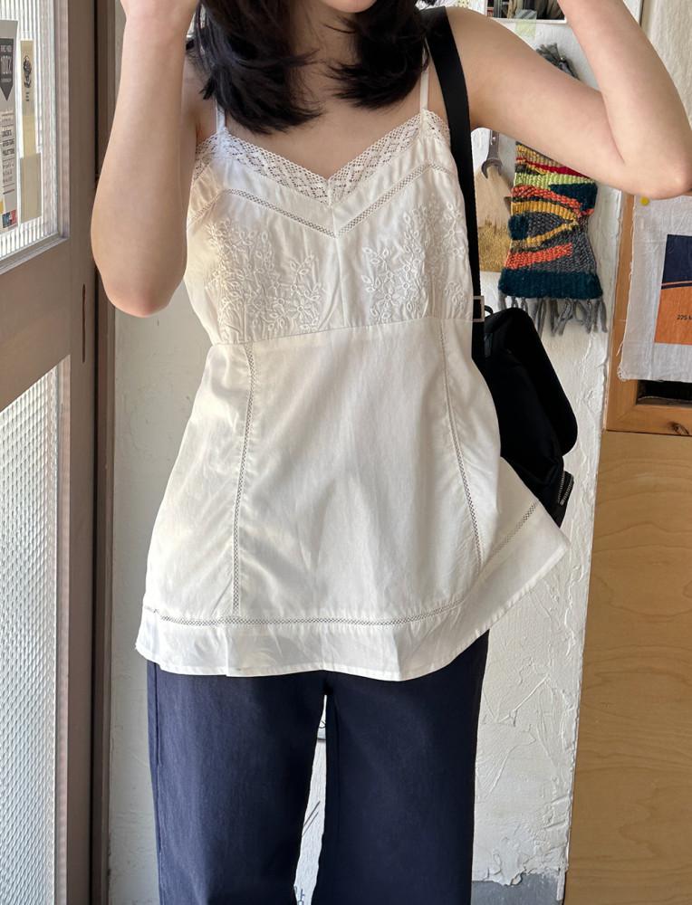 밀러 자수뷔스티에(2colors)