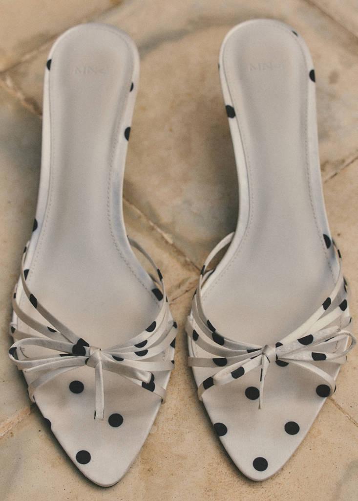 폴카 도트 스트랩 샌들