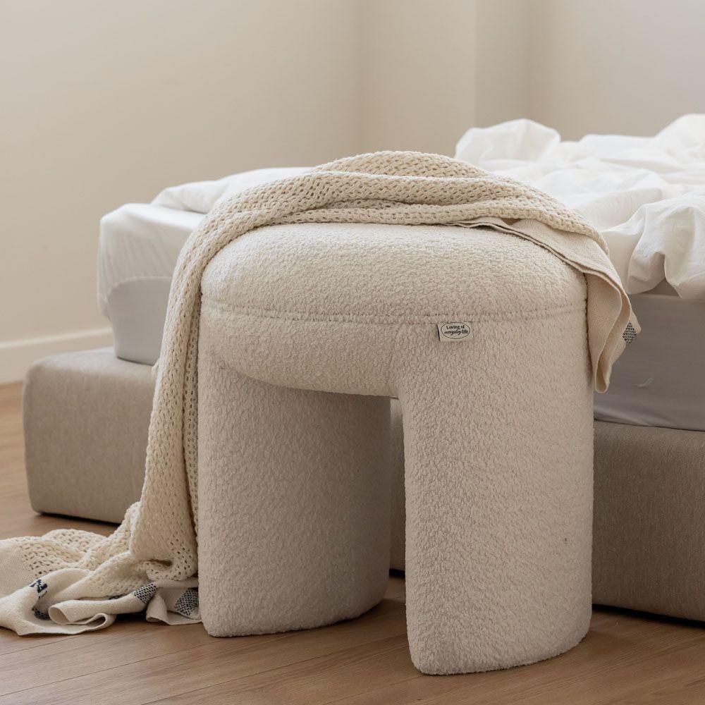 도넛 부클레 패브릭 스툴