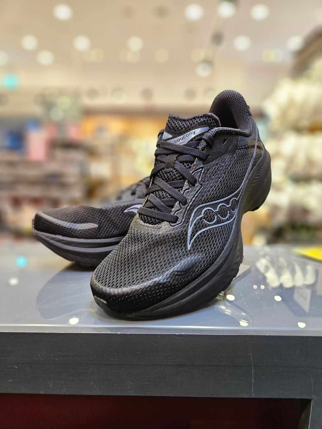 써코니 남성 러닝화 액손 3 AXON 3 S20826-12 TRIPLE BLACK