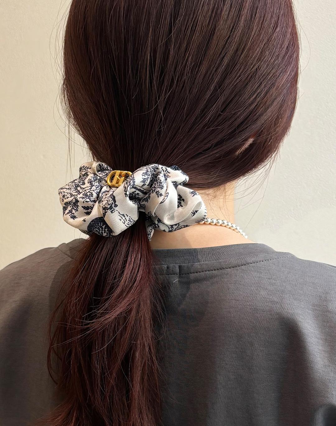 [BEST패턴][뜨왈드주이] Toile de Jouy 네이비 실크 헤어슈슈