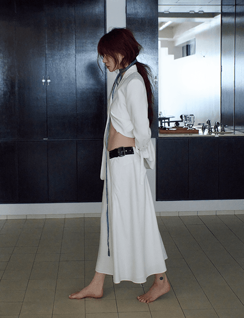 [exclusive] flare skirt with fr leather tab