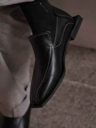 Square loafer black