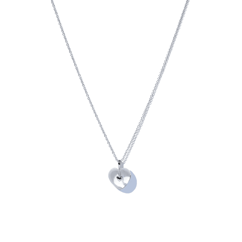 VERY VINTAGE COLORLESS SILVER HEART PENDANT NECKLACE