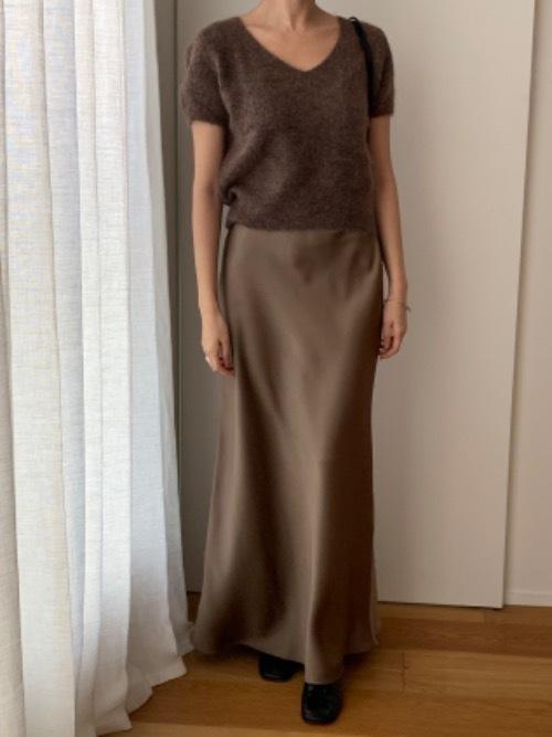 씨미 [EXCLUSIVE] Satin maxi skirt