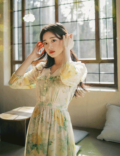 Pre-ss 10%.Amelie dress line.Romantic cascade yellow bouquet dress