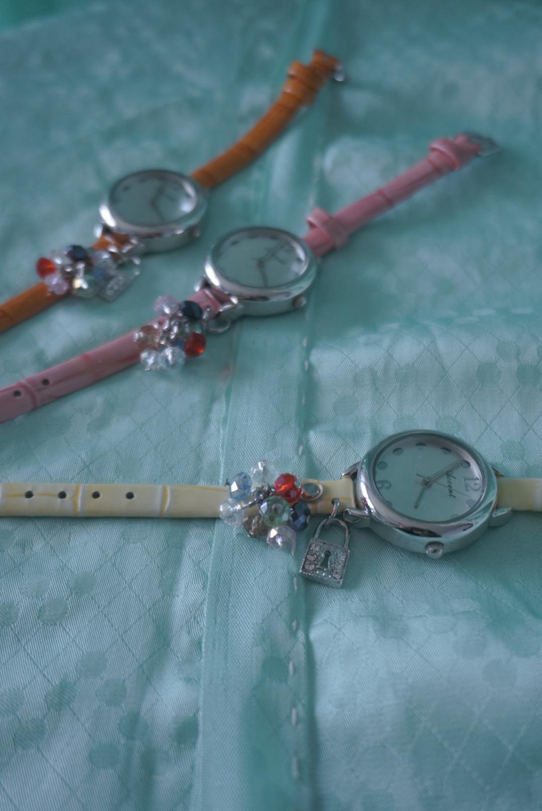 drop lock beads watch