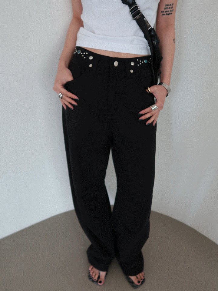 오뮤즈 Stud black denim pants
