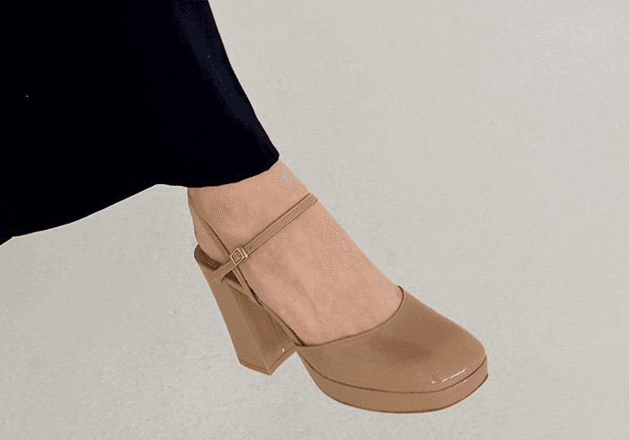 Colline Half Sandal Enamel ToupheBeige콜린 하프 샌들 에나멜 토프베이지