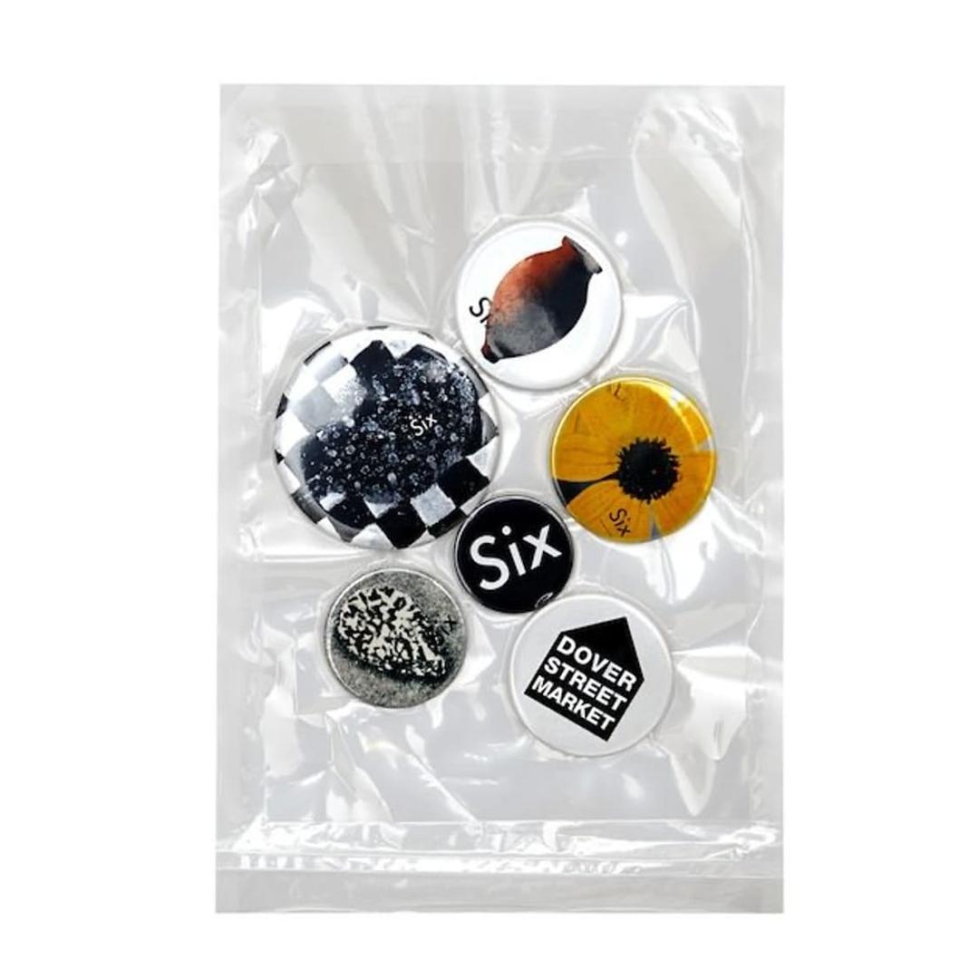 [OS] 도버스트릿 마켓 10주년 기념 한정 캔뱃지 세트,꼼데가르송 식스 | 후루츠패밀리