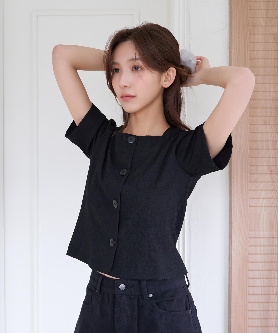 스파오 [연우 PICK] 스퀘어넥 블라우스_SPBWF25W11