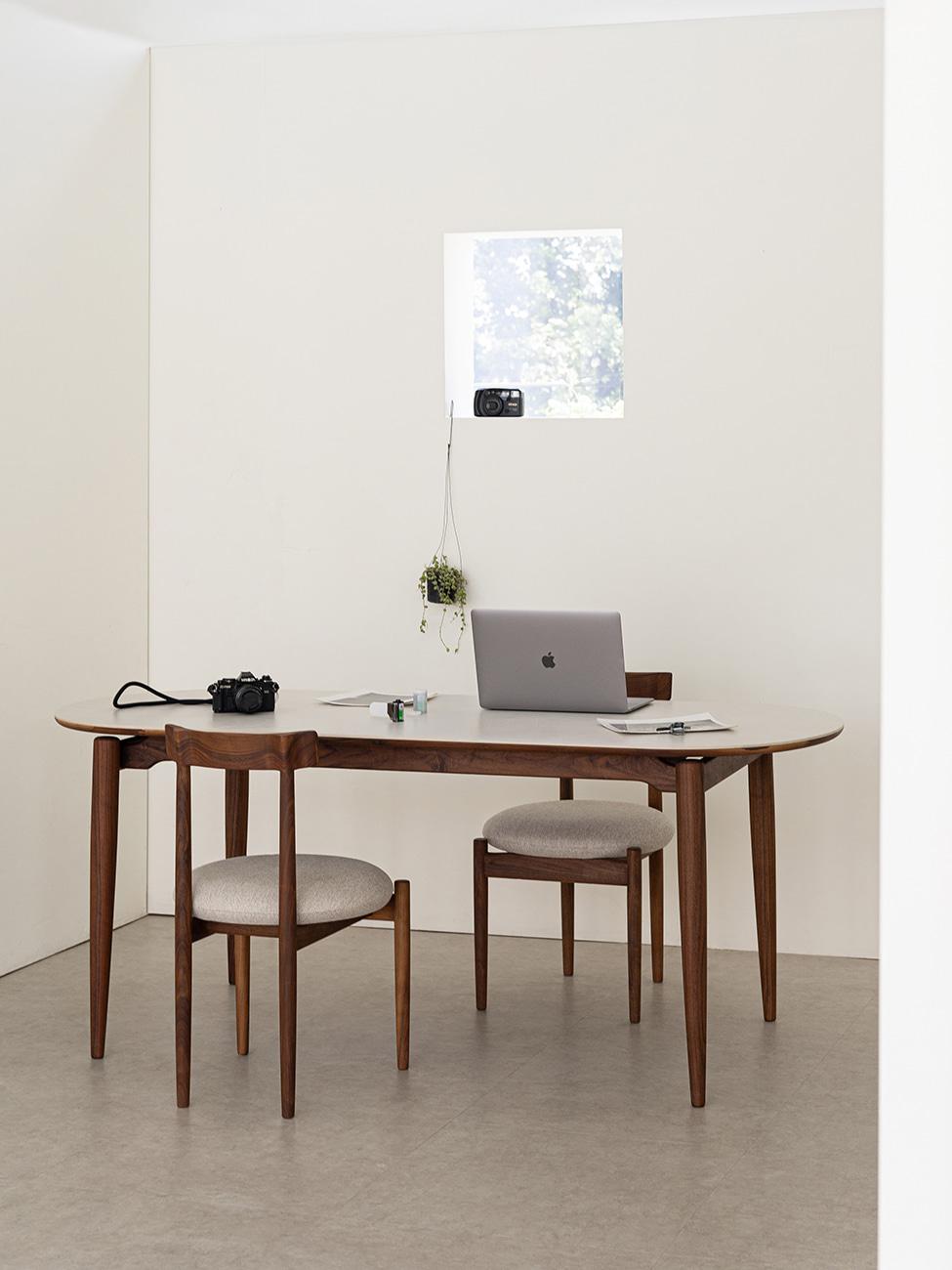 루나 월넛 포세린식탁_타원형