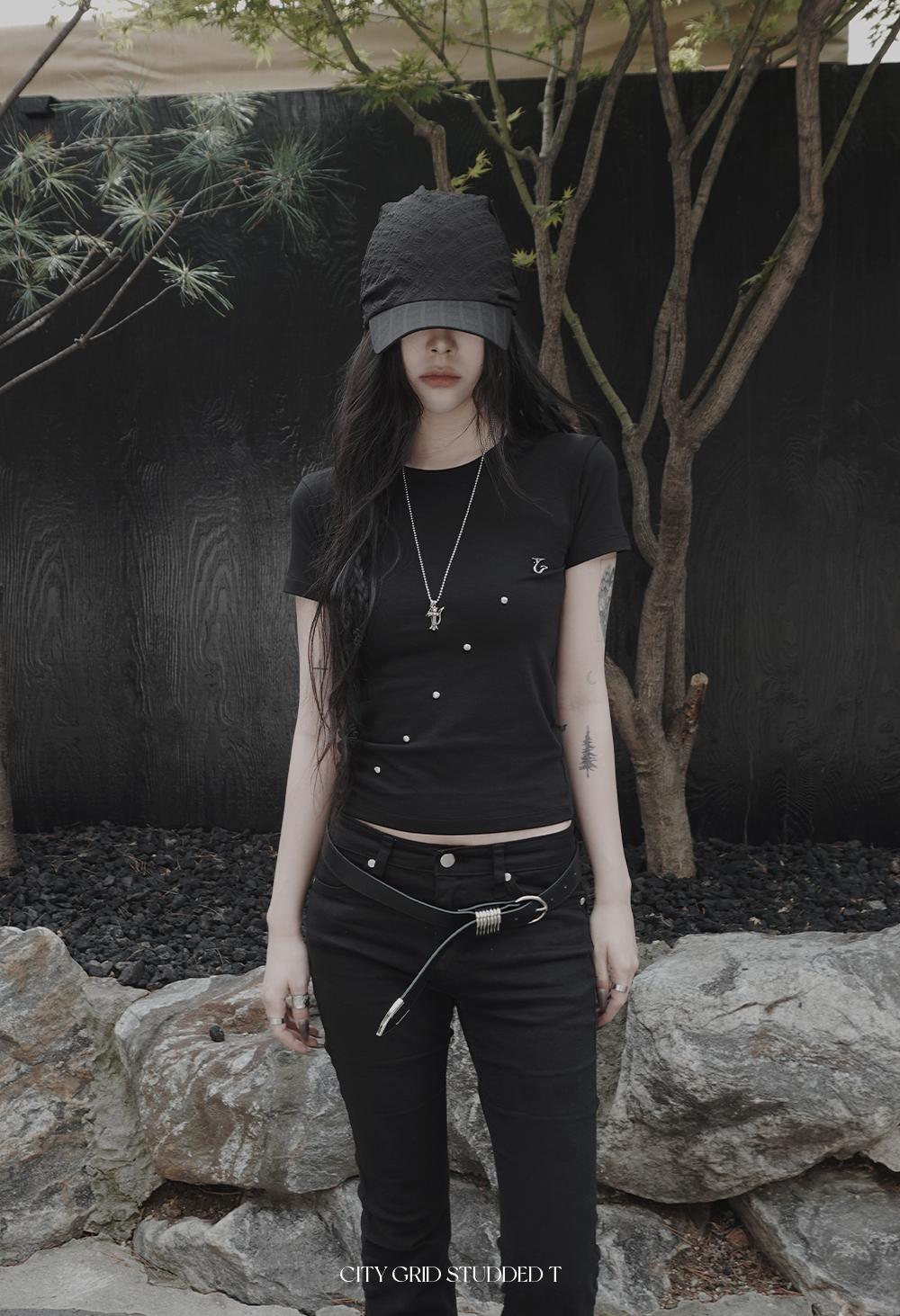 어반유니크 [MADE] city grid studded T