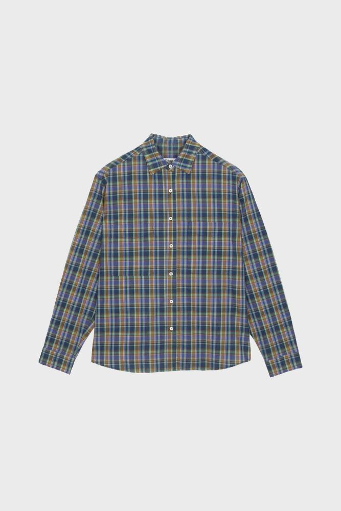 5th) a pocket check shirt (blue)
