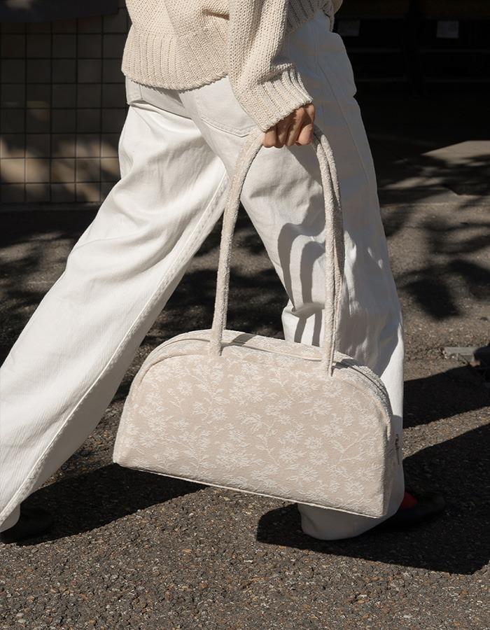 BOLSAC)Plummy bag _ oblong _ white 재입고