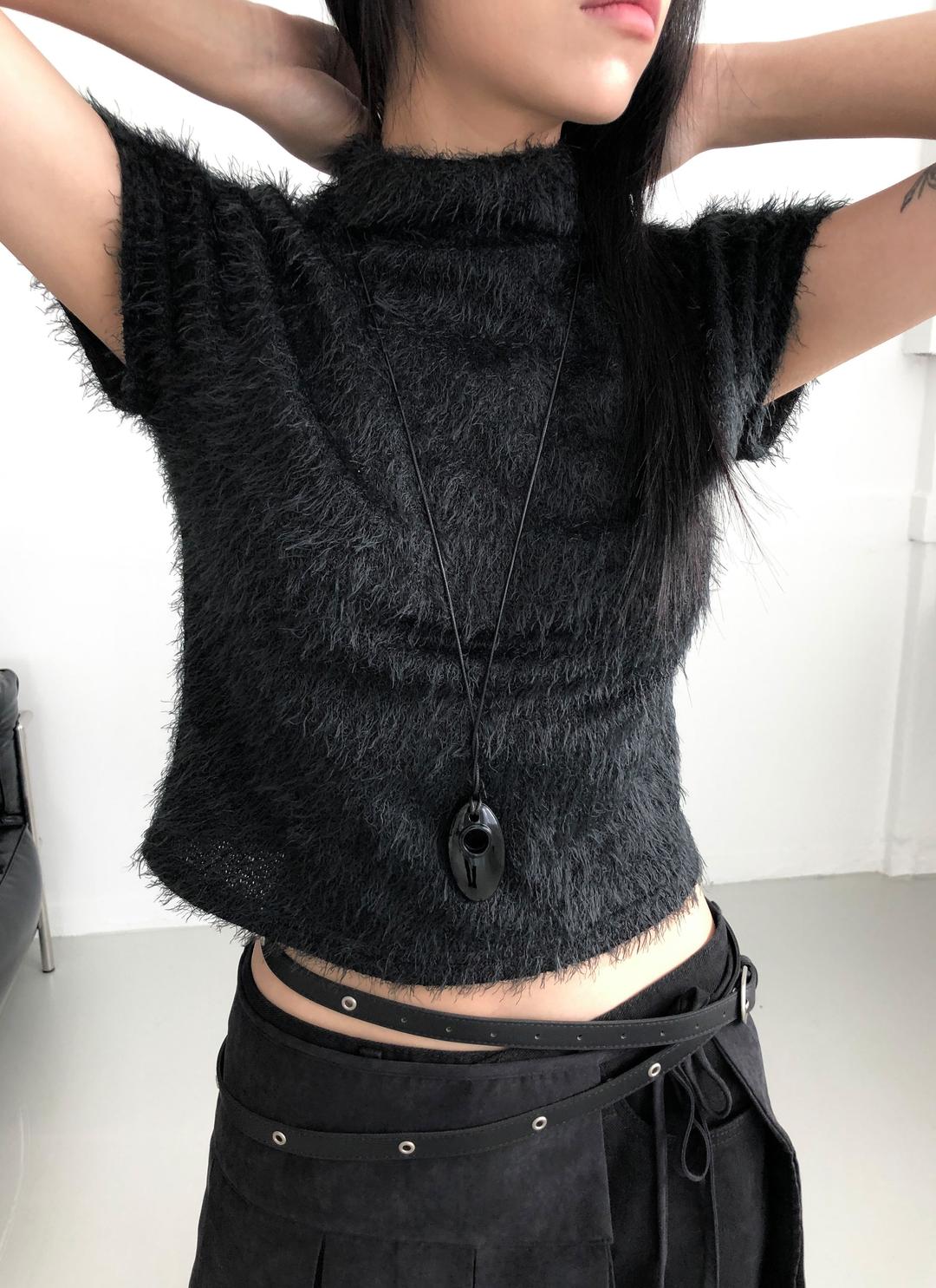 Oper half neck top (2C)