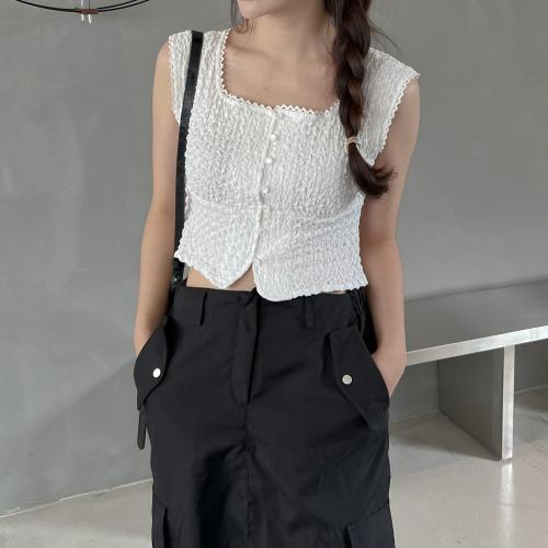 엠보 크롭 나시 블라우스