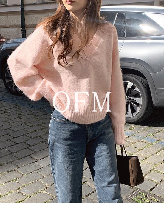 메리어라운드 [가을신상🍁][간절기][가을니트][ofm] 신디 헤어리 브이넥 니트 (knit)(울8%)