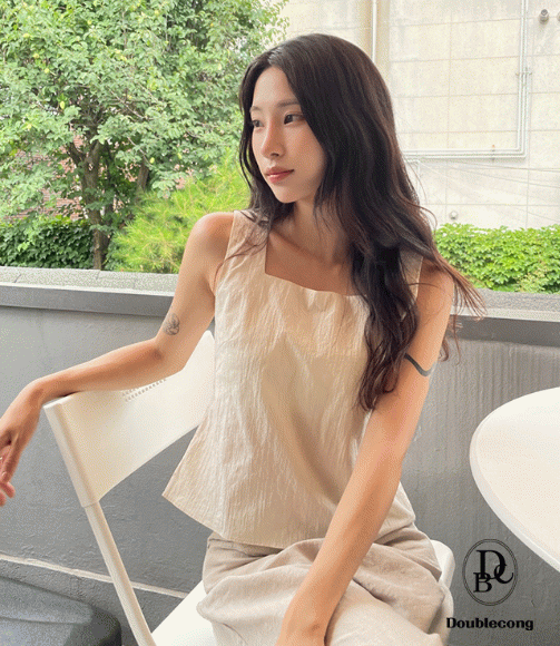 더블콩 *신상세일/여행룩🍉* 스퀘어넥 나시 백 트임 블라우스(3colors)
