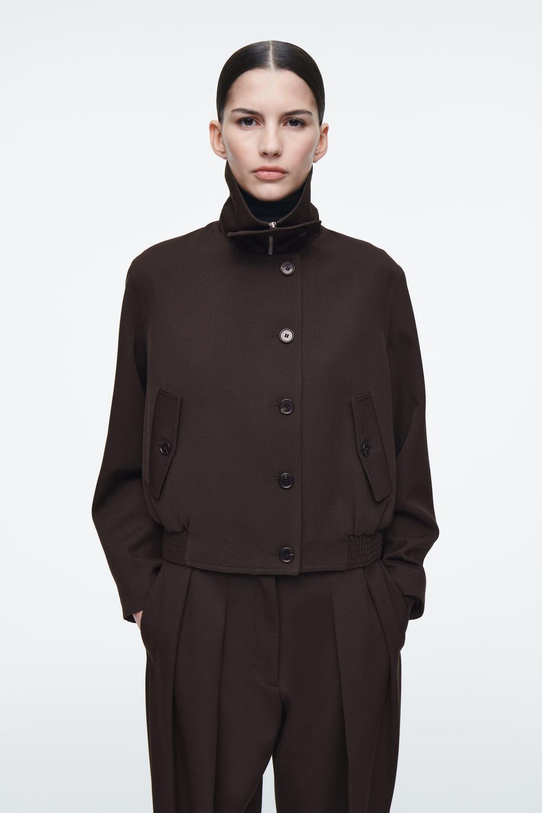 VESTE OVERSIZE À COL CHEMINÉE EN LAINE MÉLANGÉE - BRUN FONCÉ | COS