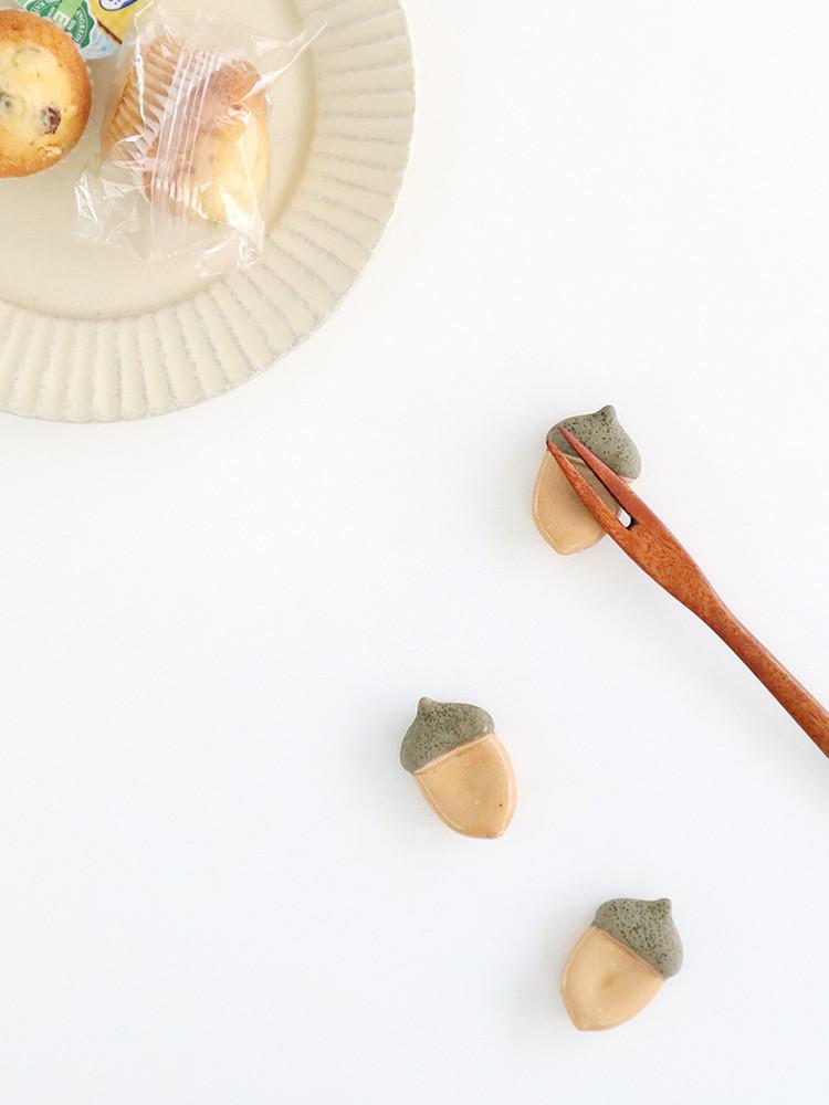 오반자이 도토리 도자기 수저받침 젓가락받침 하시오키