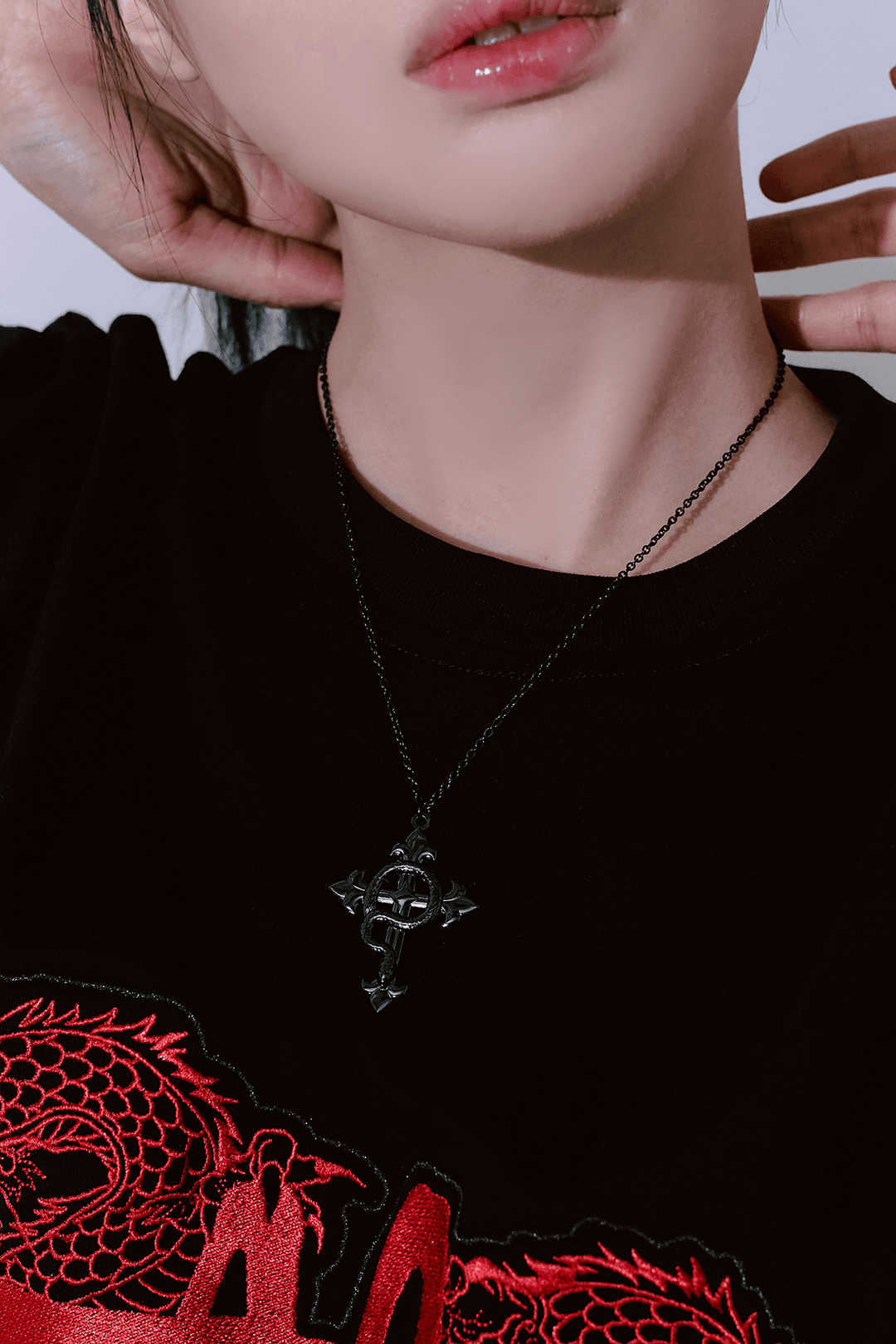 [5/29 펀딩예정] TM3 메데이아 서펀트 십자가 목걸이