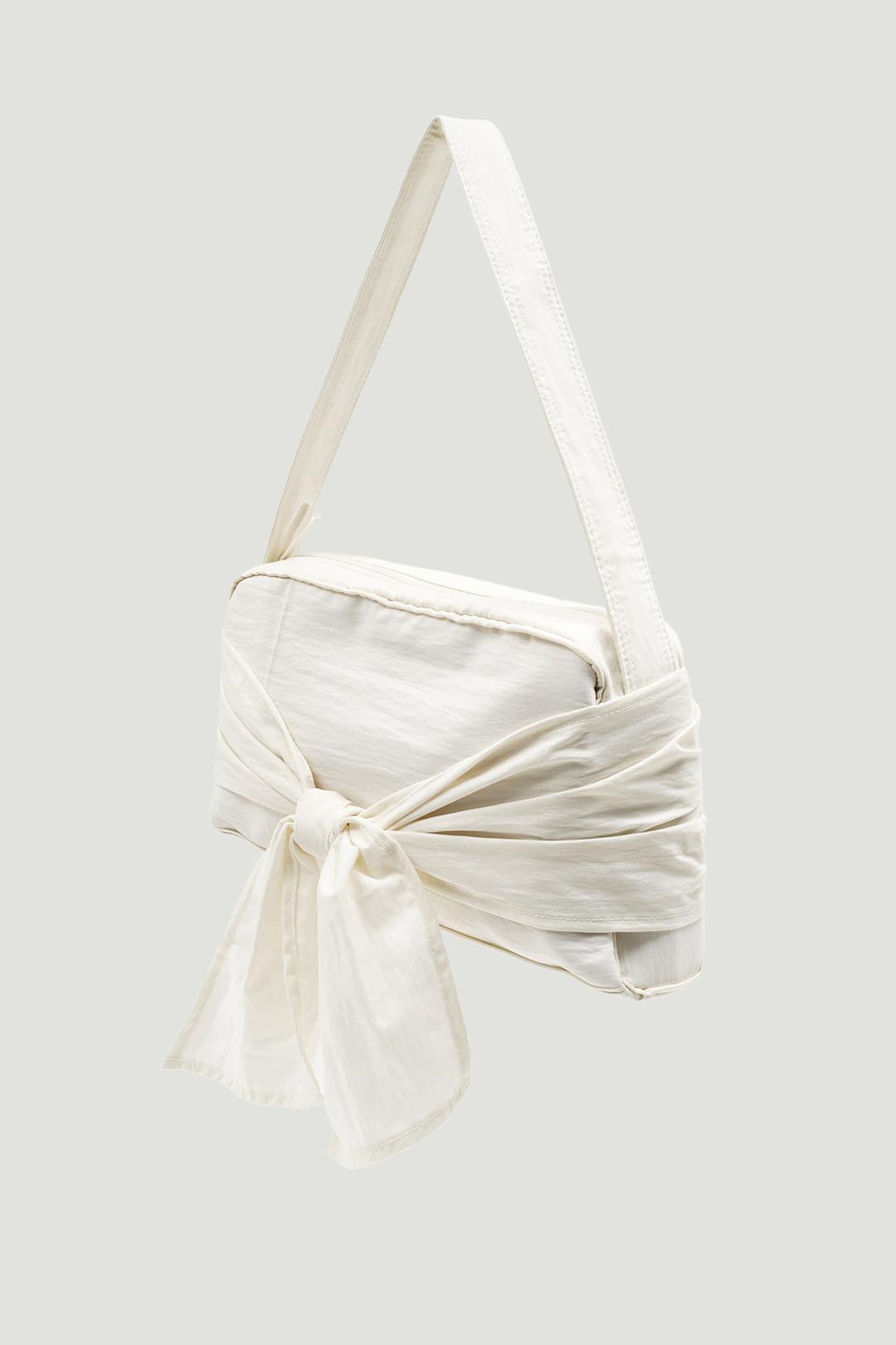 RIBBON LAYERED SHOULDER BAG - CREAM