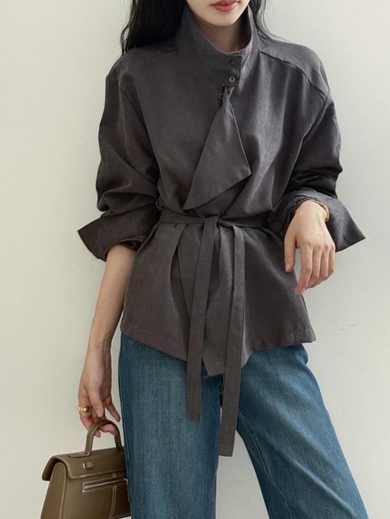 아르토 벨티드 하이넥 블라우스