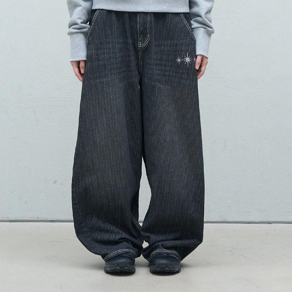 벌룬핏 스트라이프 데님 팬츠 - 블랙