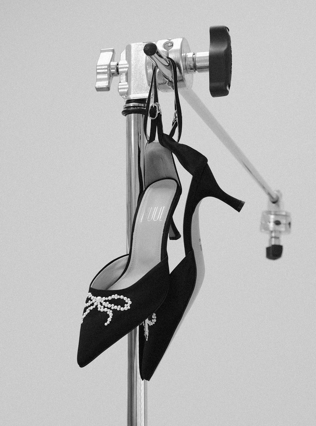 Rini Ankle Strap / Black