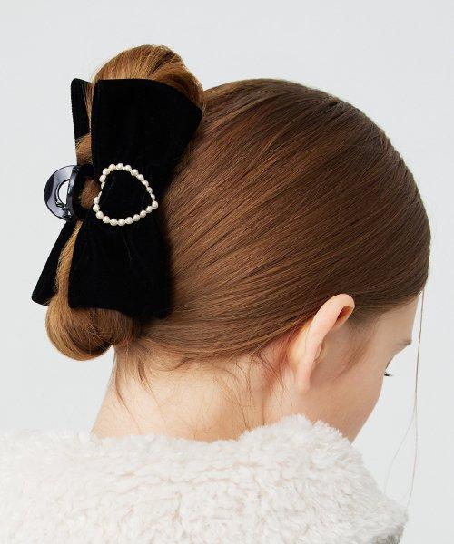 하트 진주 벨벳 리본 집게핀 _ 블랙