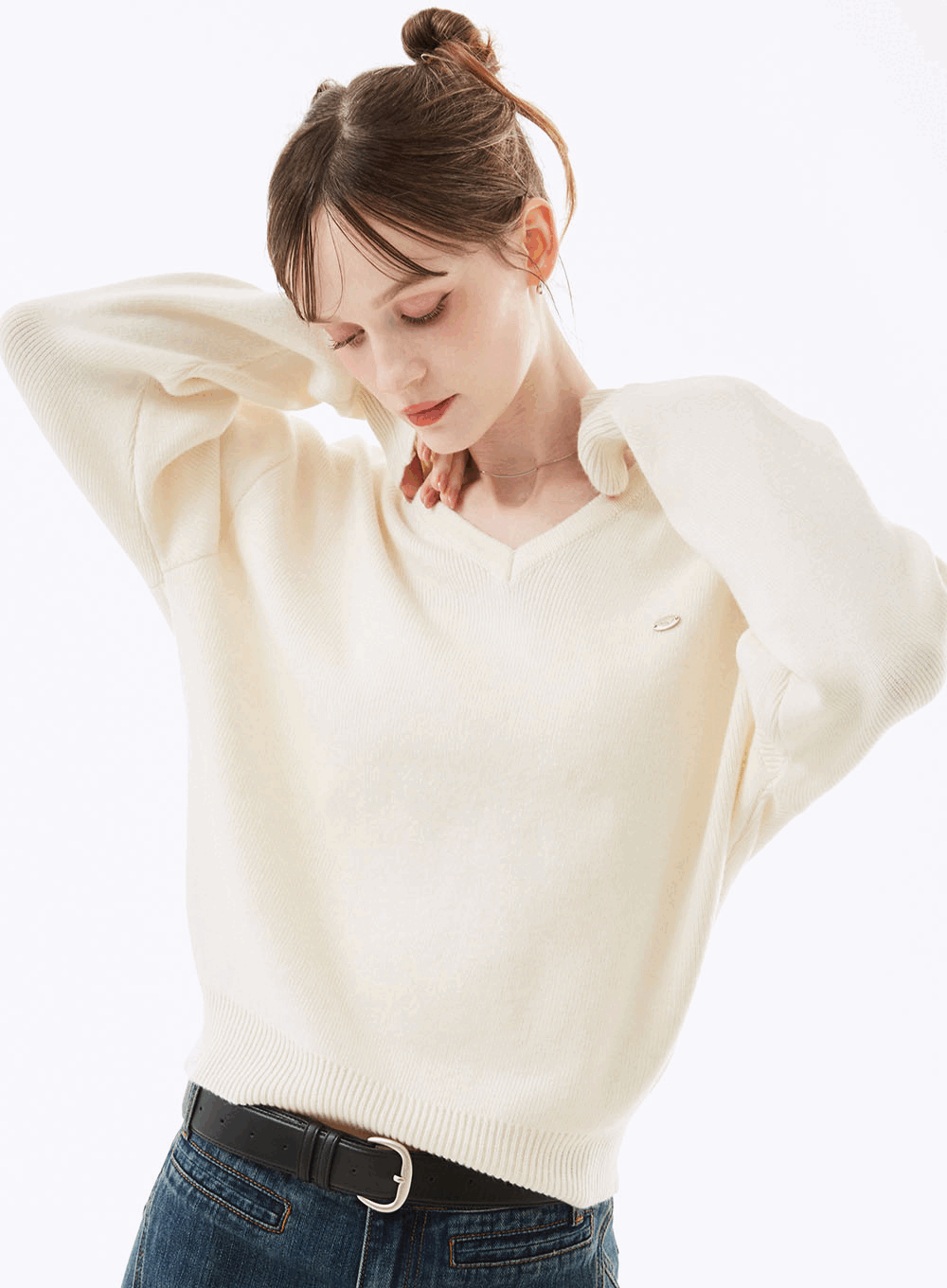 네비 프노 울 브이넥 니트