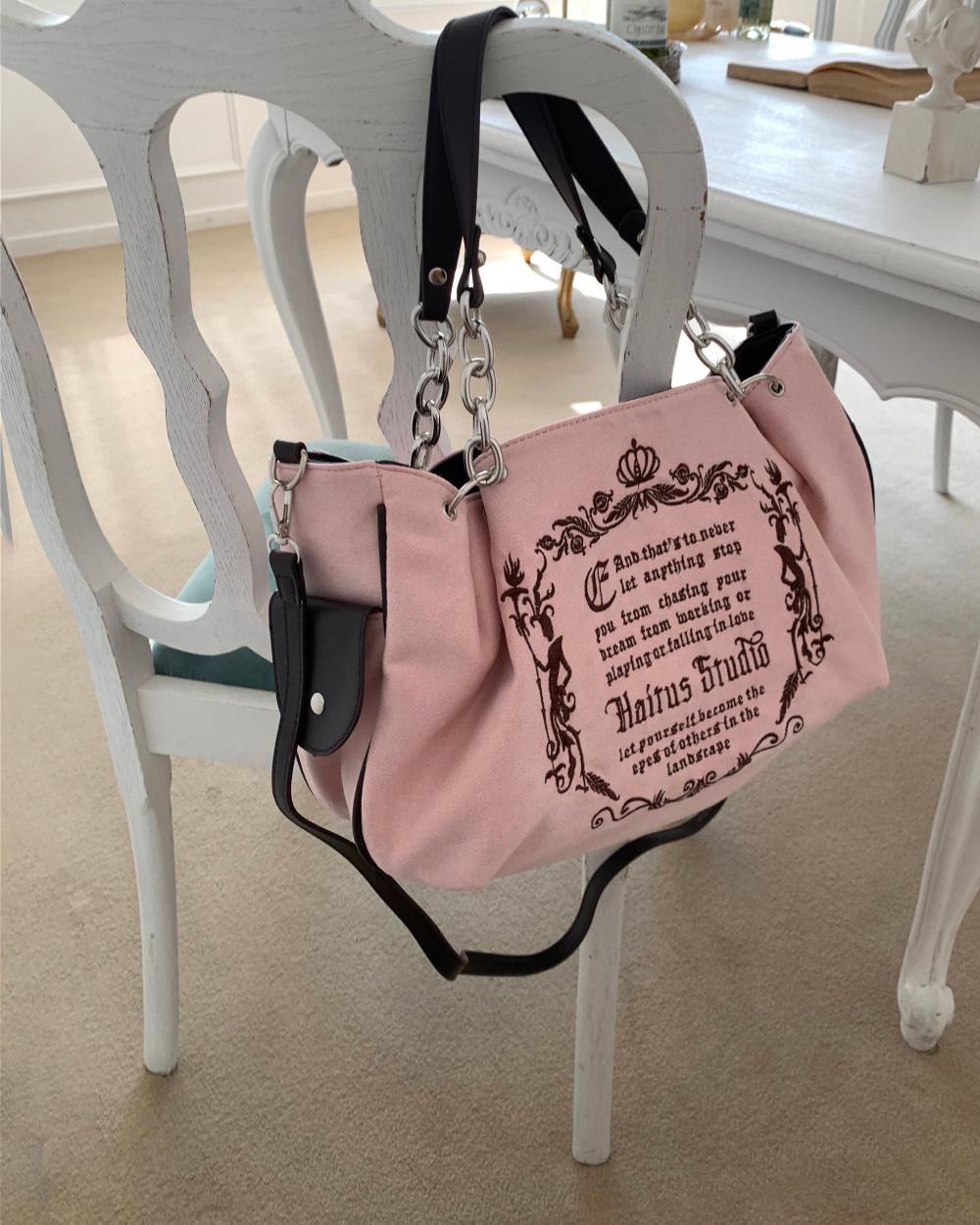 [ 유니크템🦩]Tattoo pink chain big shoulder bag