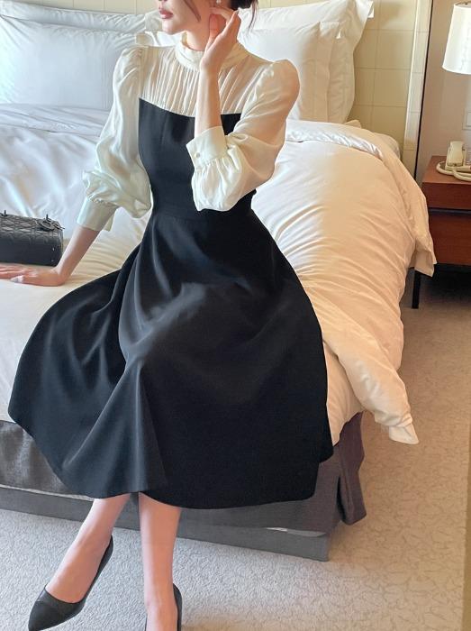 나는마리 벨리즈 셔링 배색 플레어 원피스