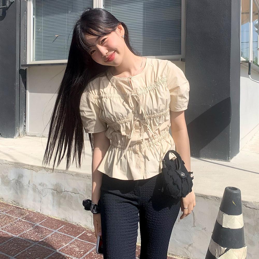 Ribbon Shirring Blouse in Beige VW4MB100-91