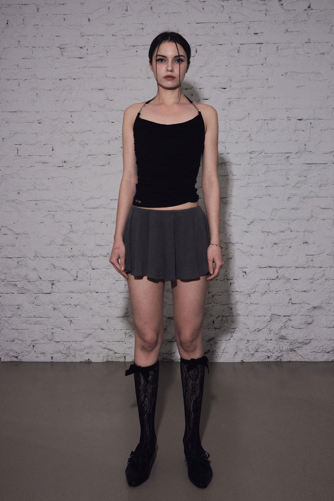 SHIRRING CHAIN HOLTER TOP [BLACK]