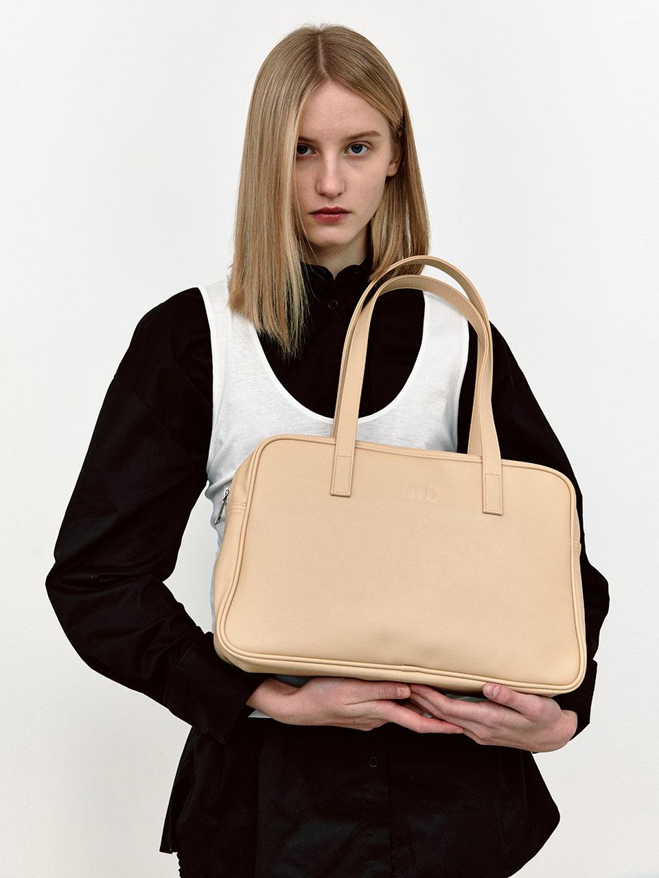 [3/13 순차발송] Trapezoid Shoulder Bag (beige)