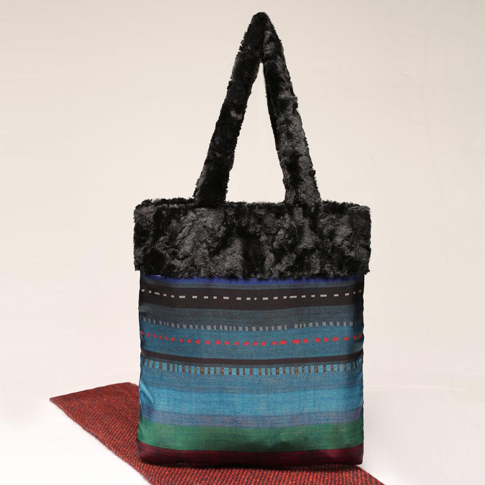 스퀘어스티치 퍼에코백